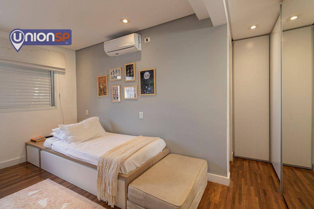 Apartamento à venda com 4 quartos, 256m² - Foto 33