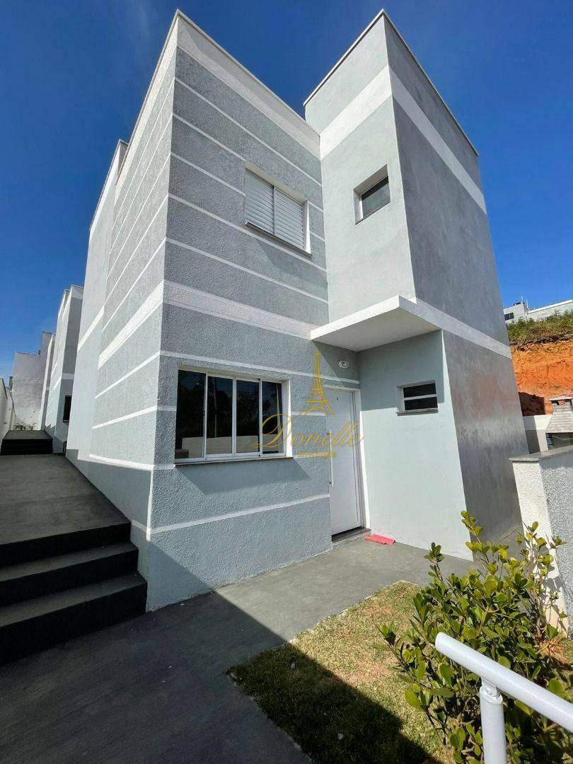 Casa à venda com 2 quartos, 72m² - Foto 3