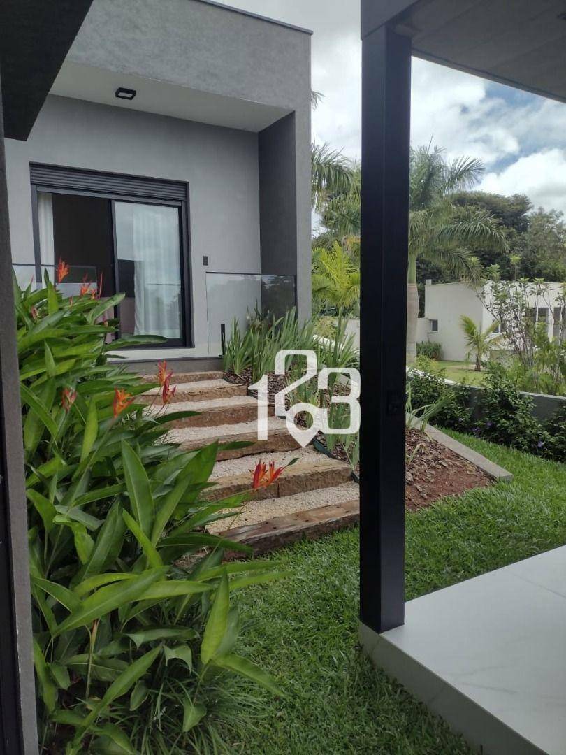 Casa de Condomínio à venda com 3 quartos, 237m² - Foto 9