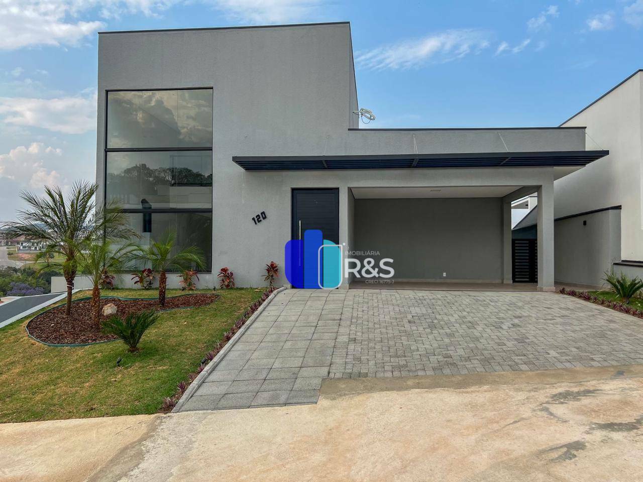 Casa de Condomínio à venda com 3 quartos, 236m² - Foto 1