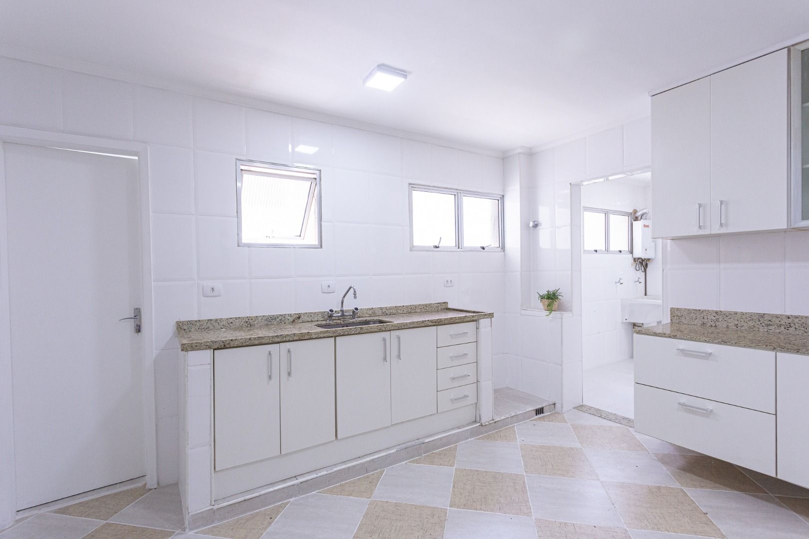 Apartamento à venda com 3 quartos, 73m² - Foto 19