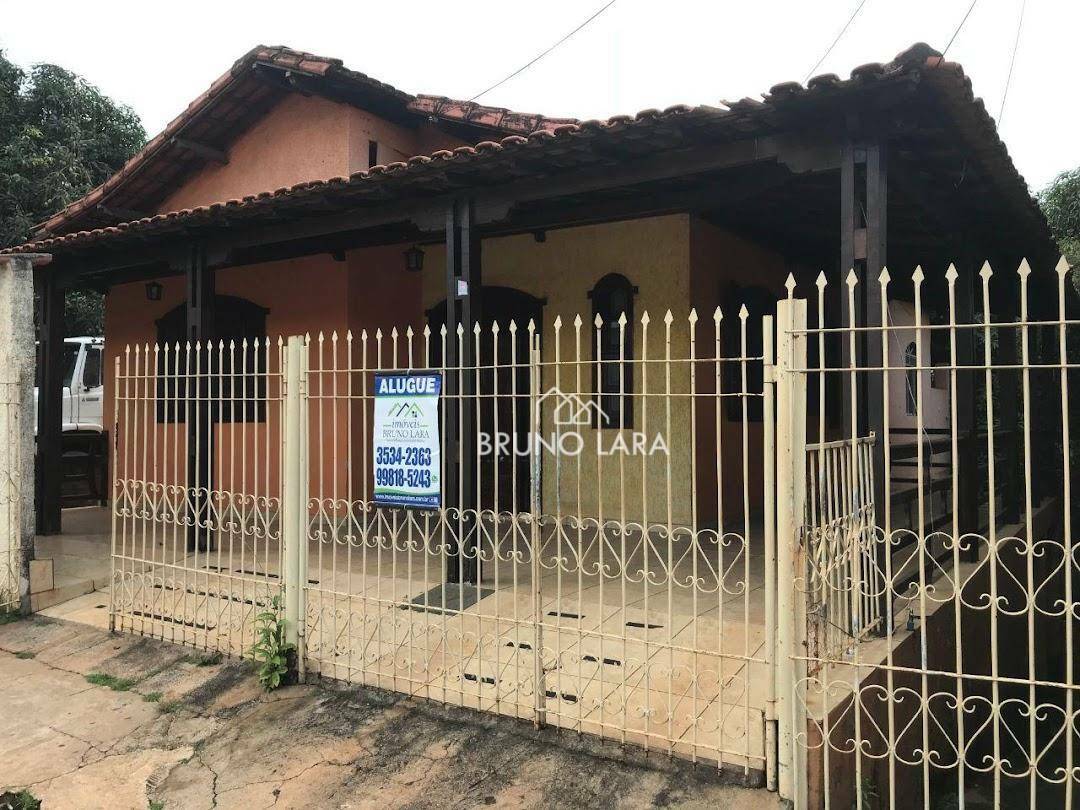 Casa à venda com 3 quartos, 360m² - Foto 2