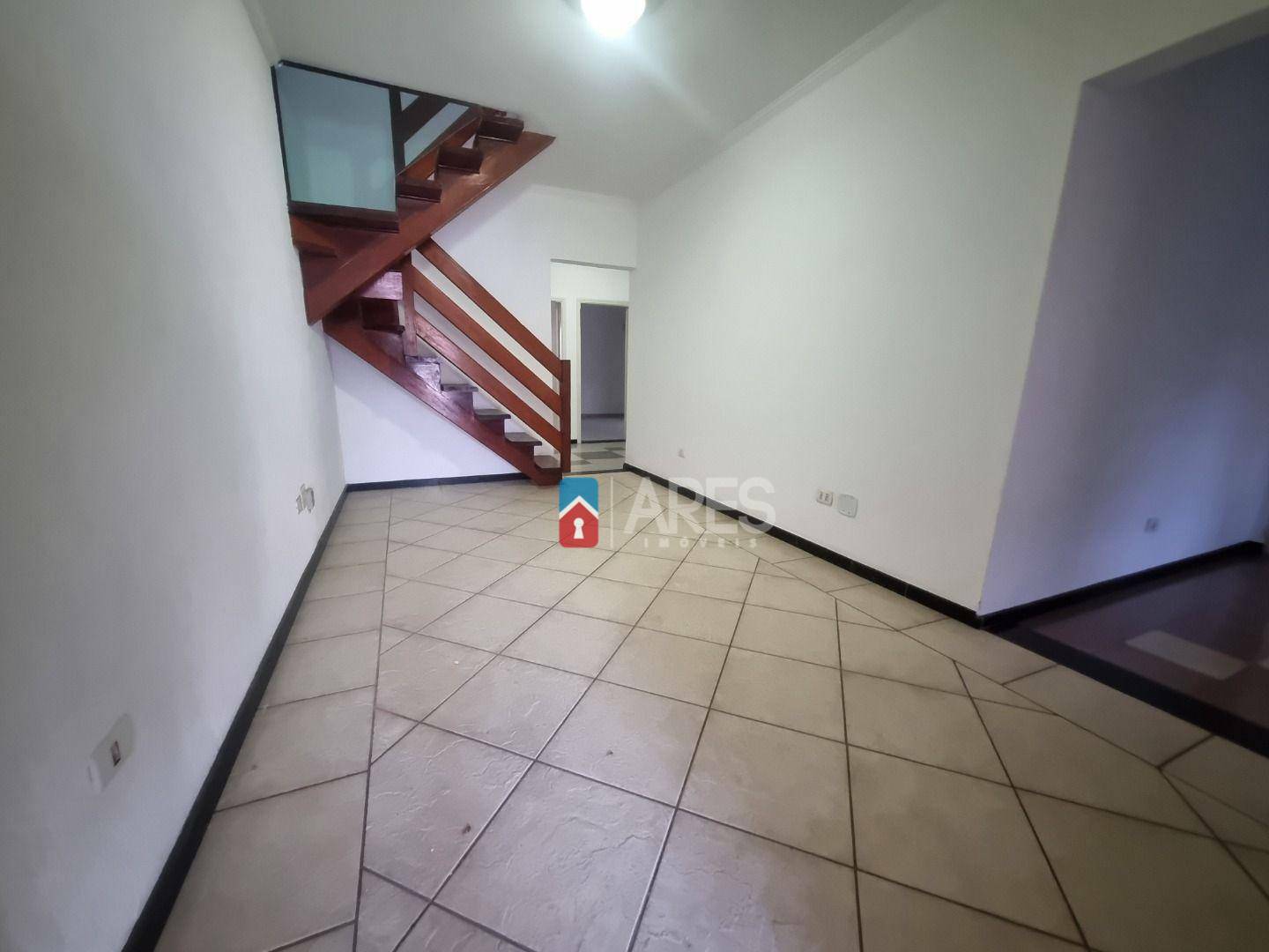 Casa à venda com 4 quartos, 153m² - Foto 2