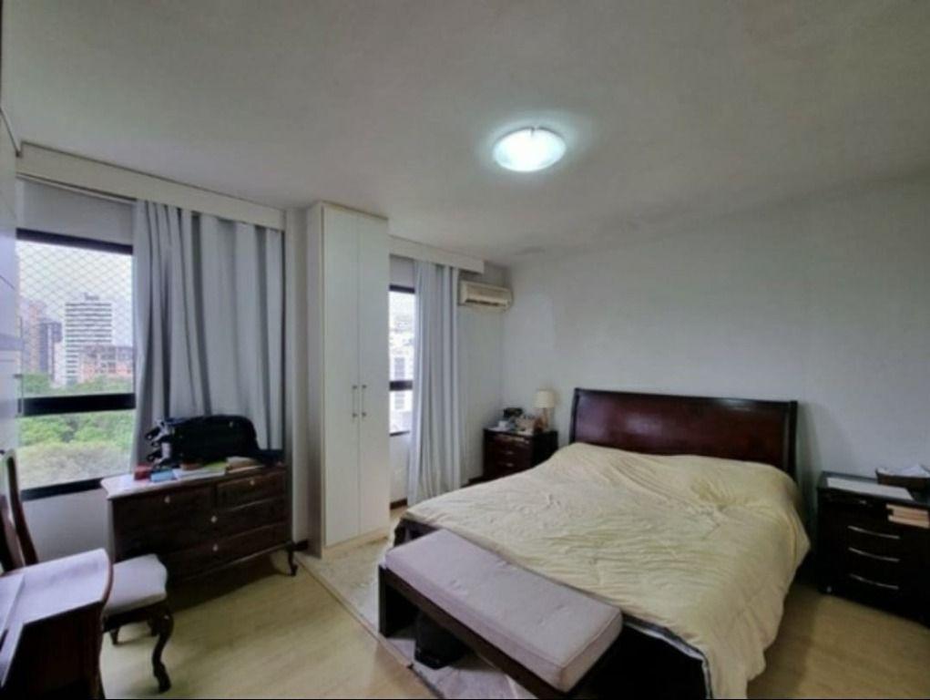 Apartamento à venda com 2 quartos, 147m² - Foto 2