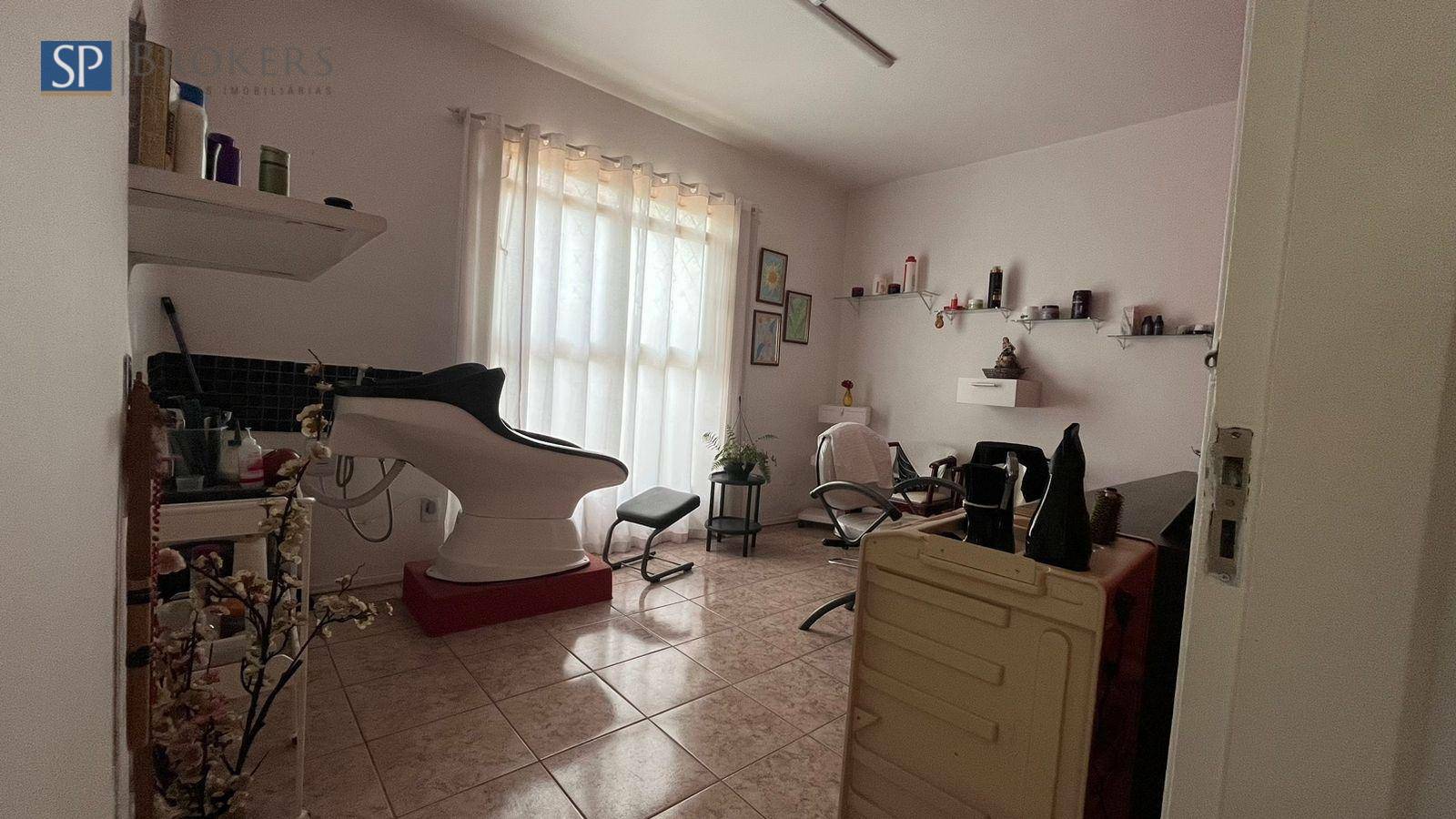 Casa à venda com 6 quartos, 153m² - Foto 34