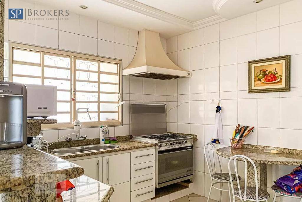 Sobrado à venda com 4 quartos, 261m² - Foto 50