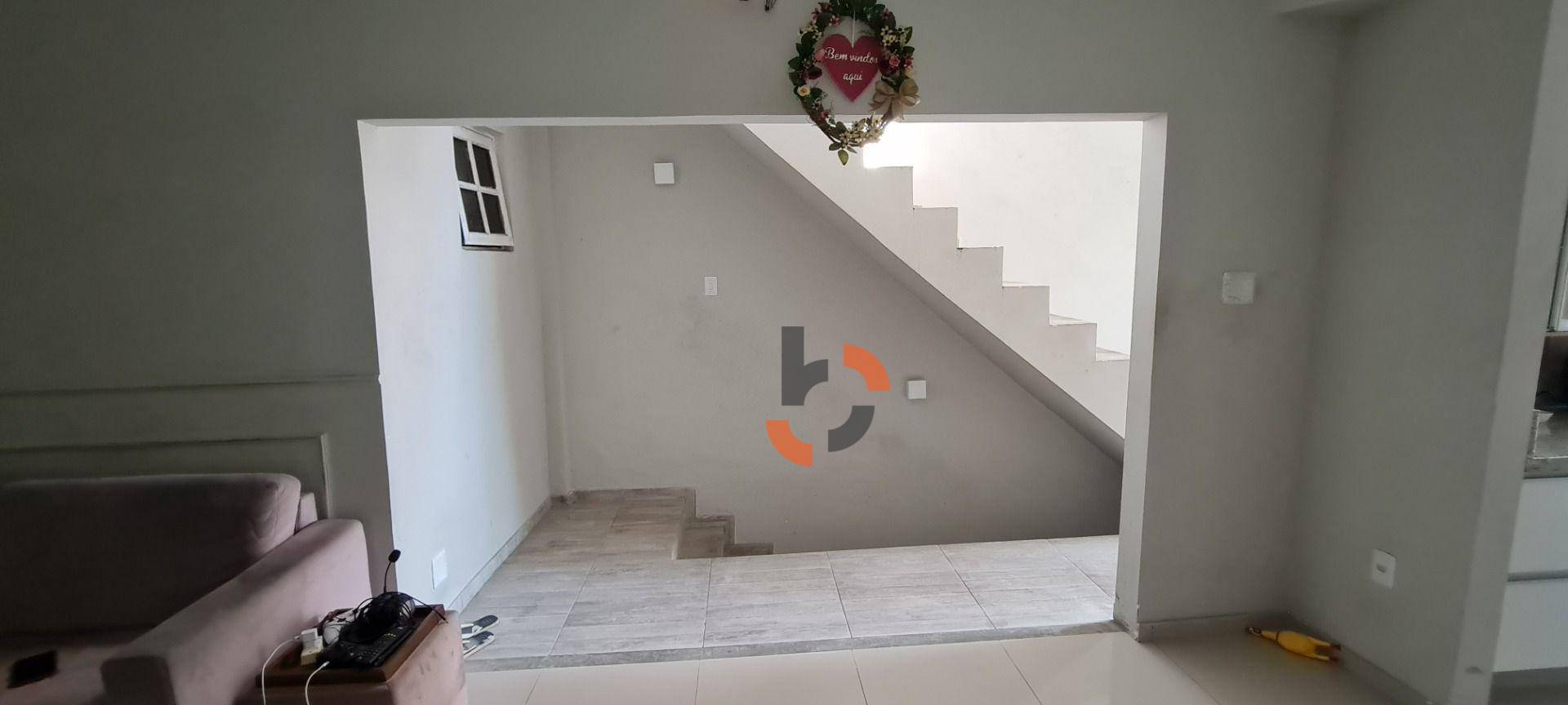 Casa à venda com 3 quartos, 241m² - Foto 5
