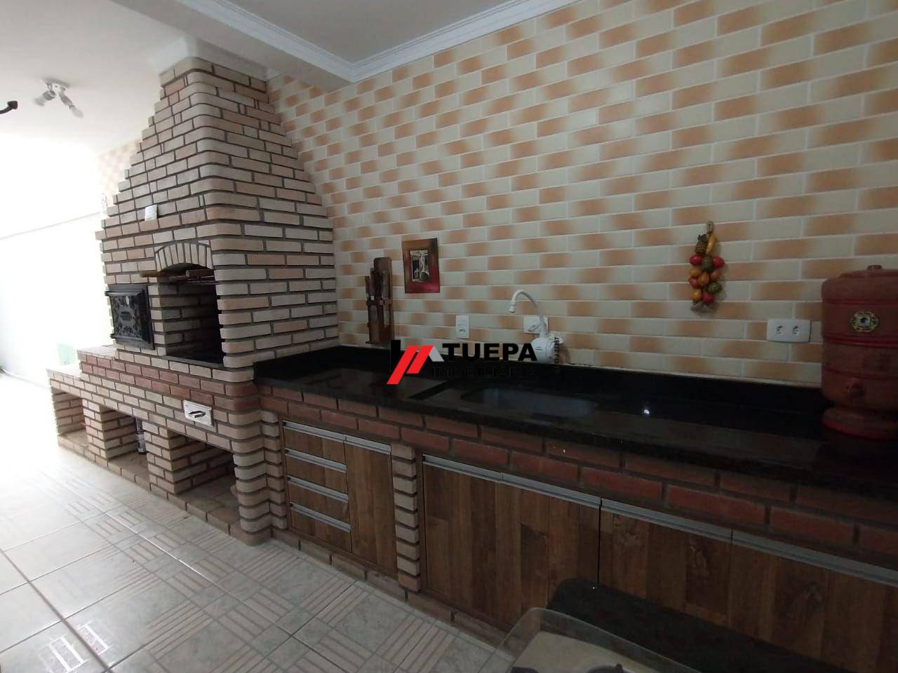 Sobrado à venda com 4 quartos, 320m² - Foto 1