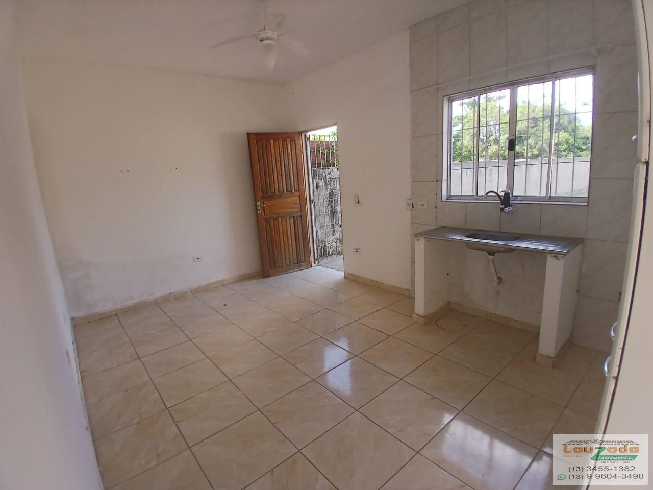 Casa à venda com 1 quarto, 350m² - Foto 2