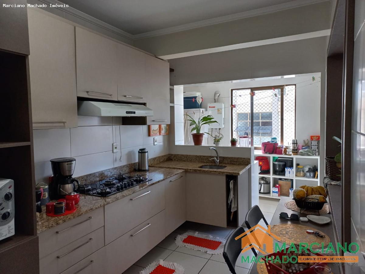 Apartamento à venda com 3 quartos, 133m² - Foto 3