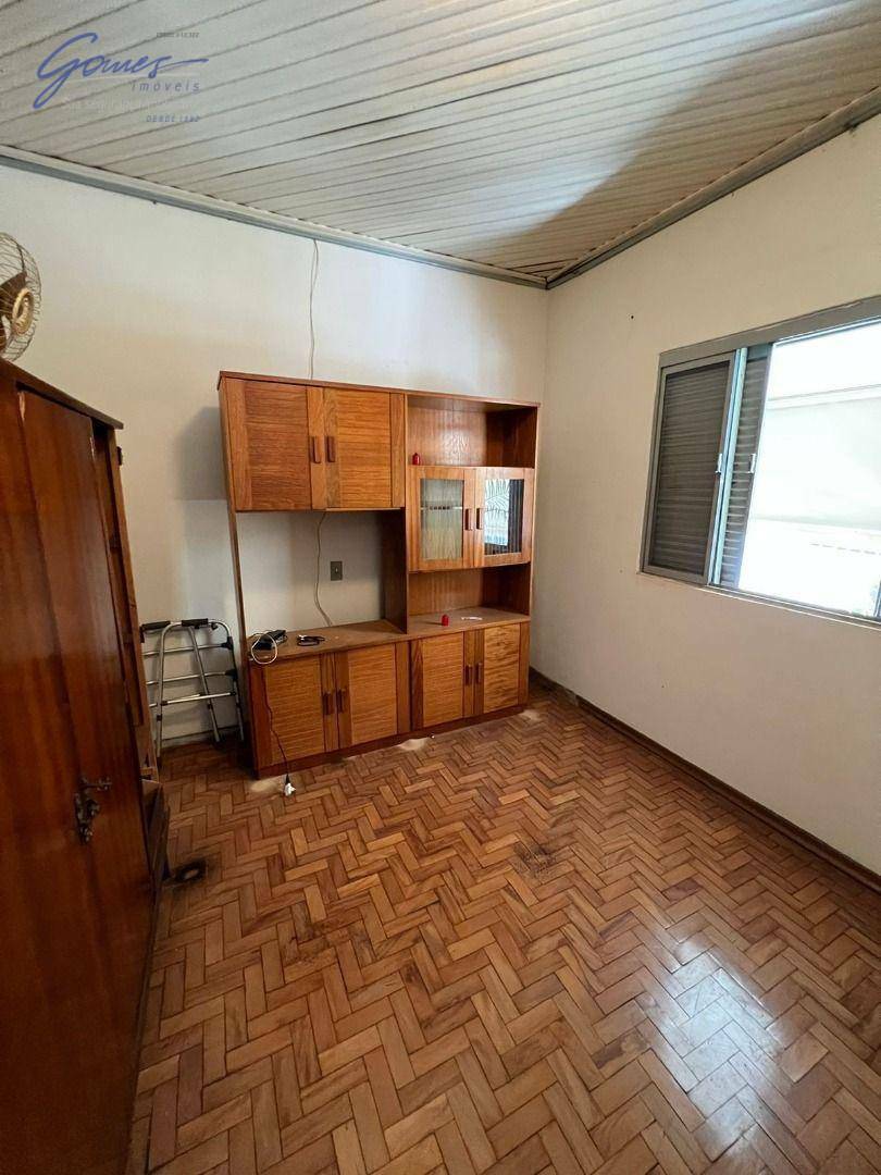 Casa à venda com 3 quartos, 224m² - Foto 5