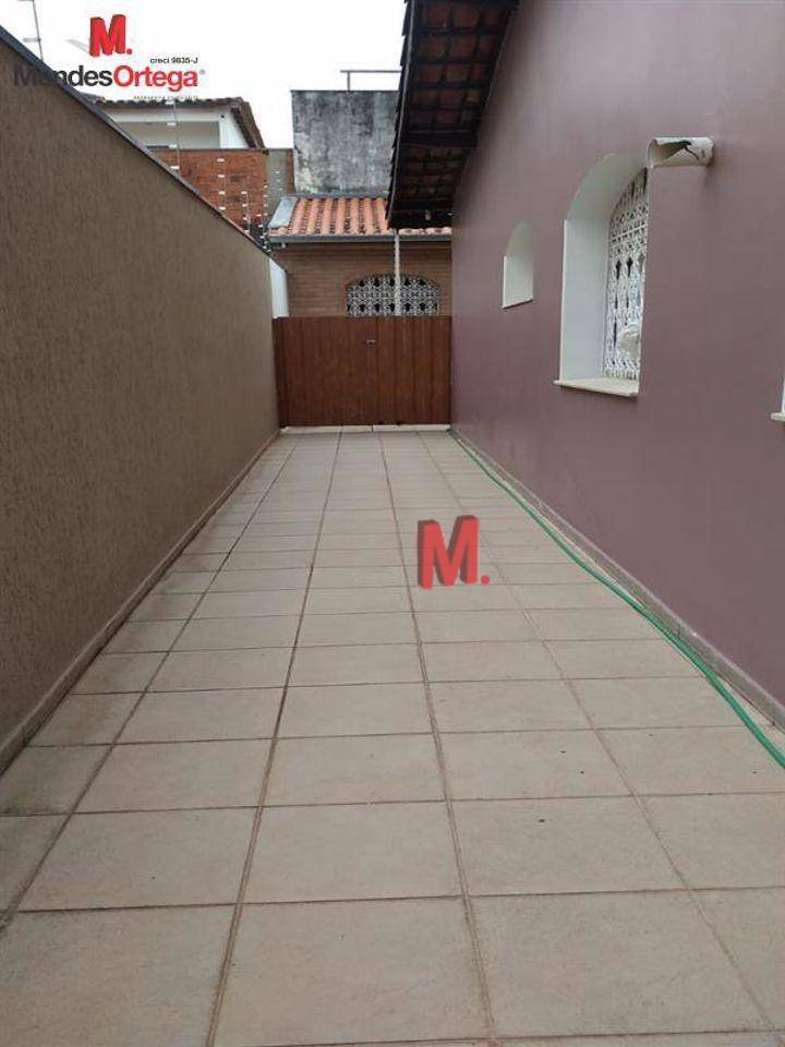 Casa à venda com 4 quartos, 347m² - Foto 21