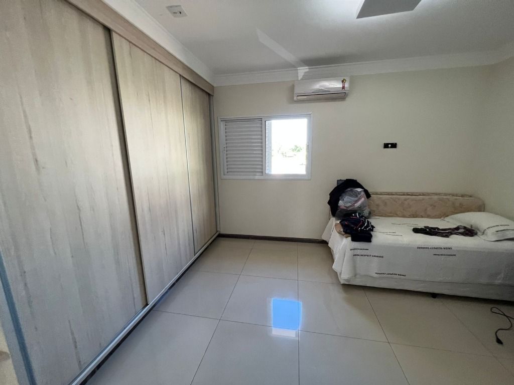 Casa de Condomínio à venda com 4 quartos, 330m² - Foto 35