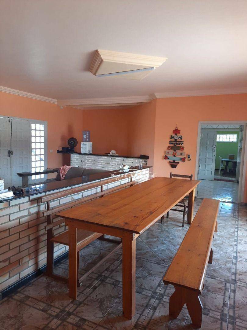 Casa à venda com 4 quartos, 330m² - Foto 16