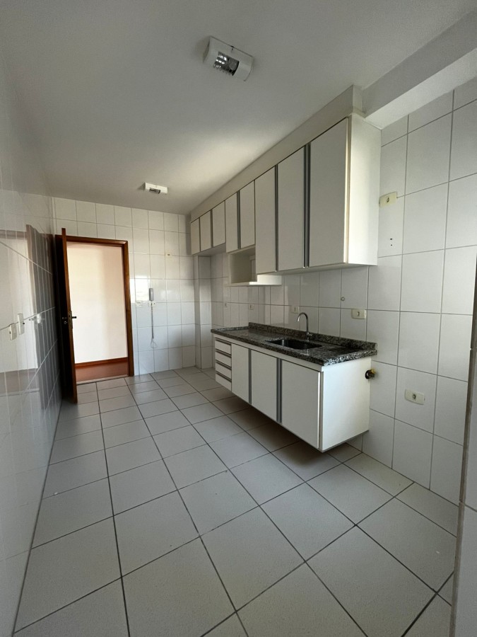 Apartamento para alugar com 3 quartos, 122m² - Foto 9