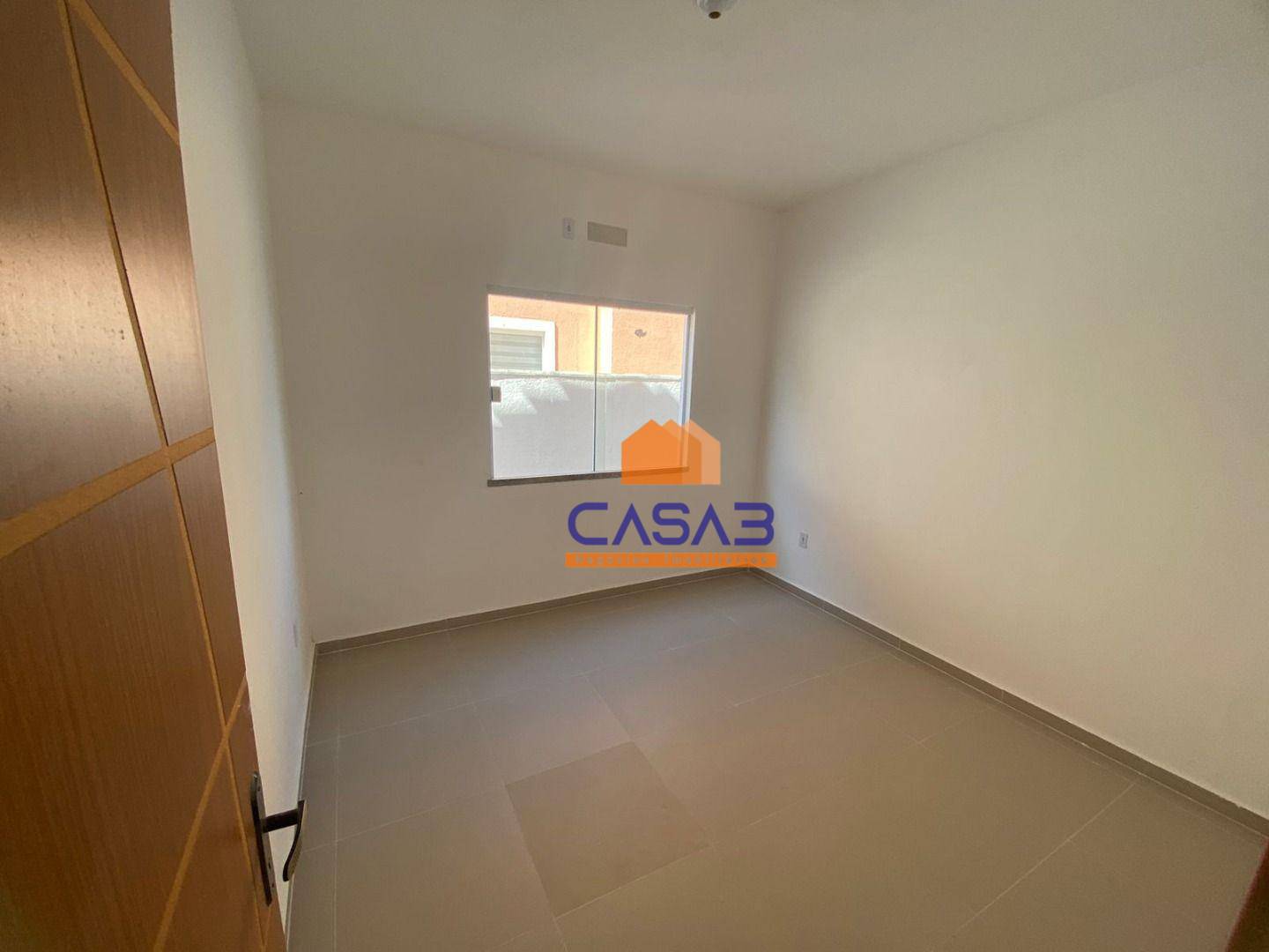 Casa à venda com 2 quartos, 75m² - Foto 10