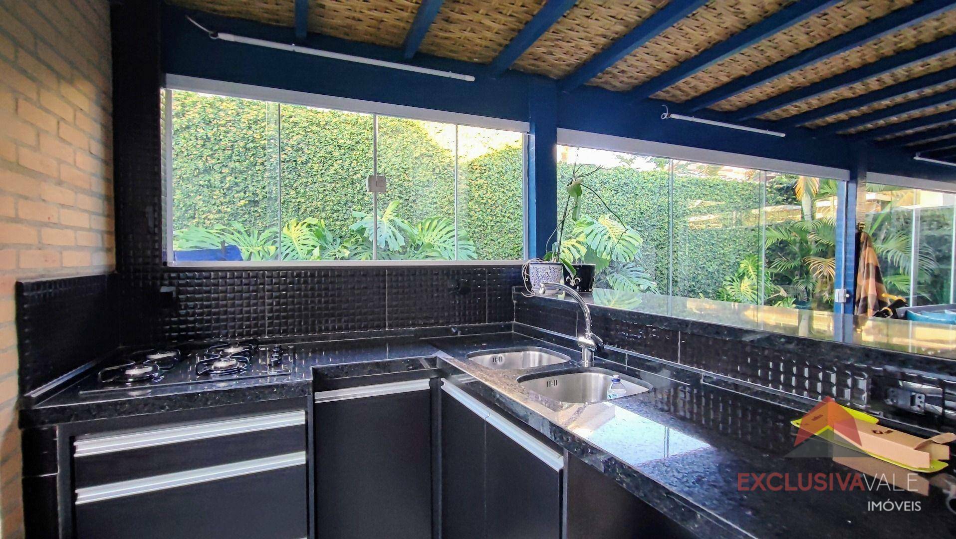 Casa de Condomínio à venda com 4 quartos, 320m² - Foto 16