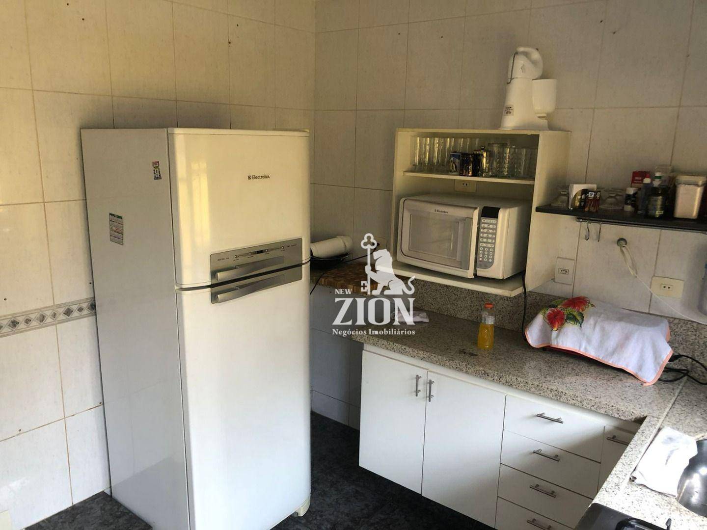 Casa à venda com 3 quartos, 200m² - Foto 28