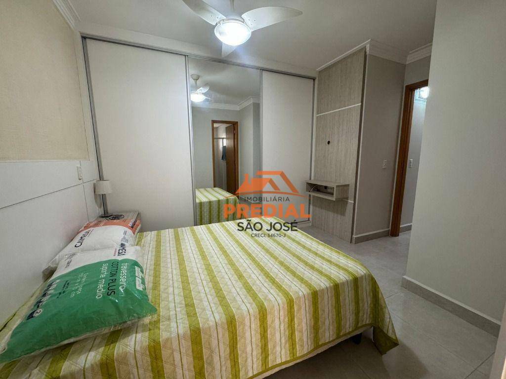 Apartamento para alugar com 3 quartos, 82m² - Foto 14