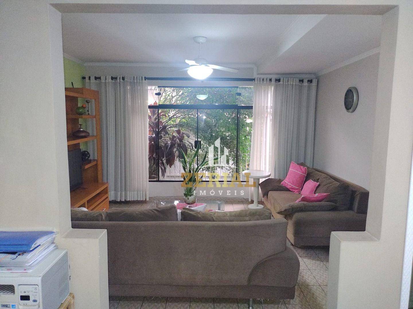 Sobrado à venda com 3 quartos, 250m² - Foto 1