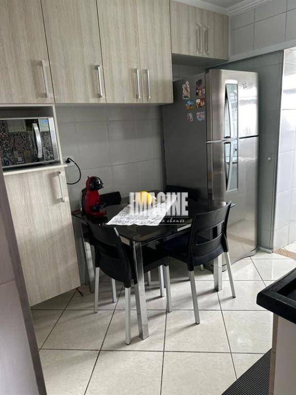 Apartamento à venda com 2 quartos, 56m² - Foto 11