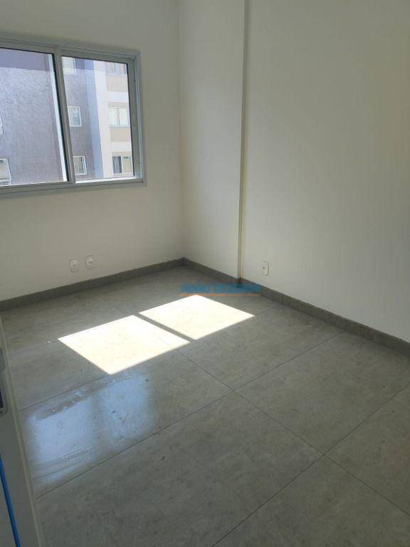 Apartamento à venda com 2 quartos, 60m² - Foto 5