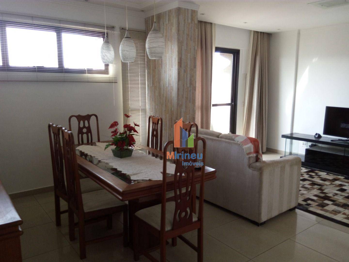 Apartamento à venda com 3 quartos, 100m² - Foto 1