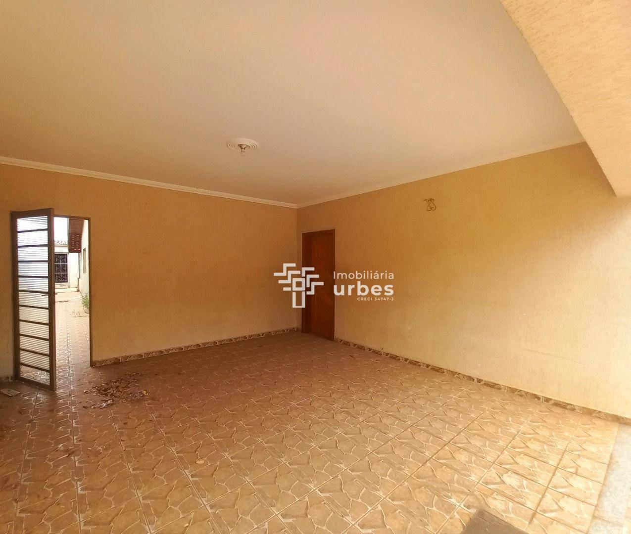 Casa à venda com 2 quartos, 104m² - Foto 1