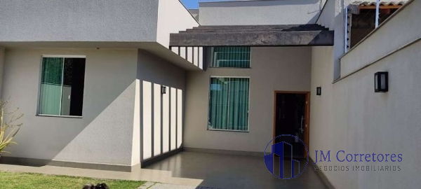 Casa à venda com 3 quartos, 120m² - Foto 1