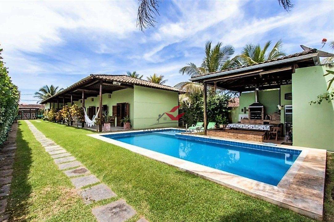 Casa de Condomínio à venda com 5 quartos, 330m² - Foto 2