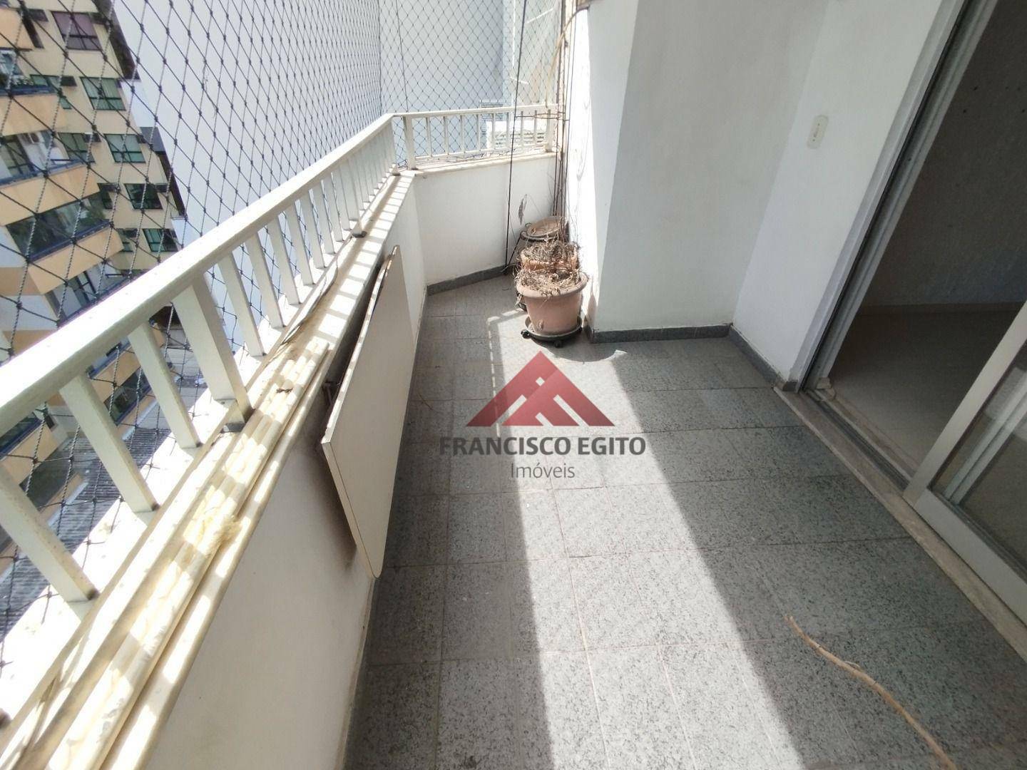 Apartamento à venda com 2 quartos, 70m² - Foto 6