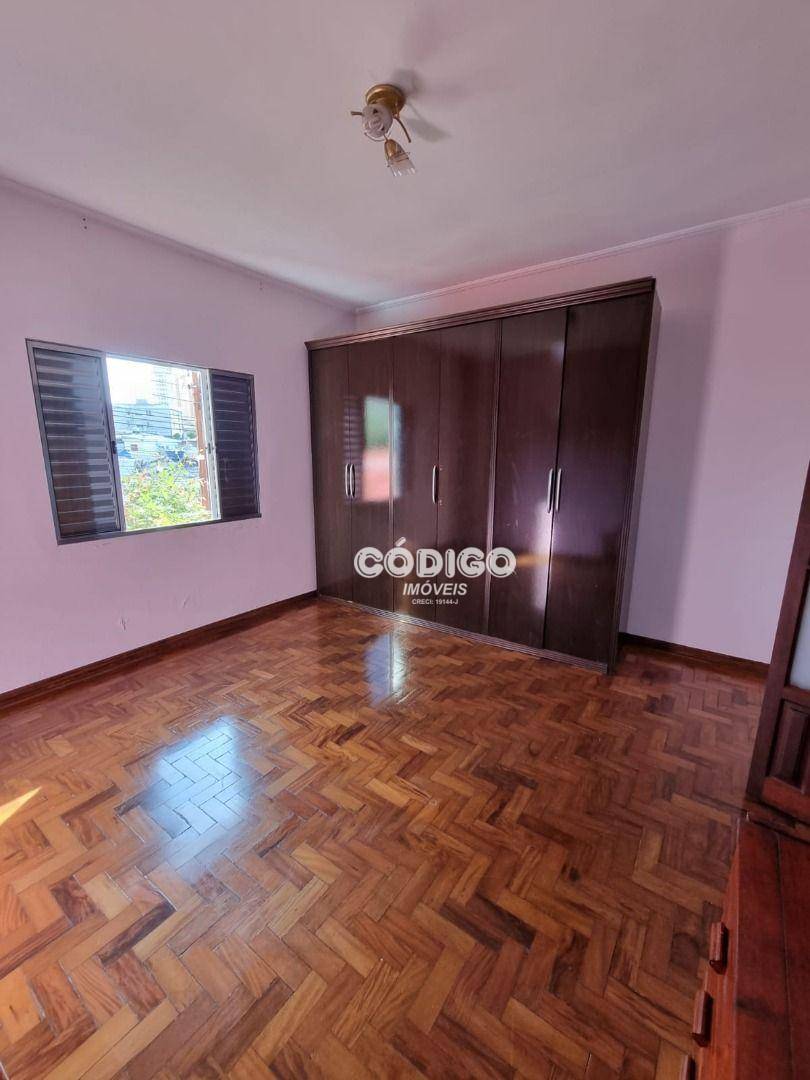 Casa para alugar com 2 quartos, 230m² - Foto 7