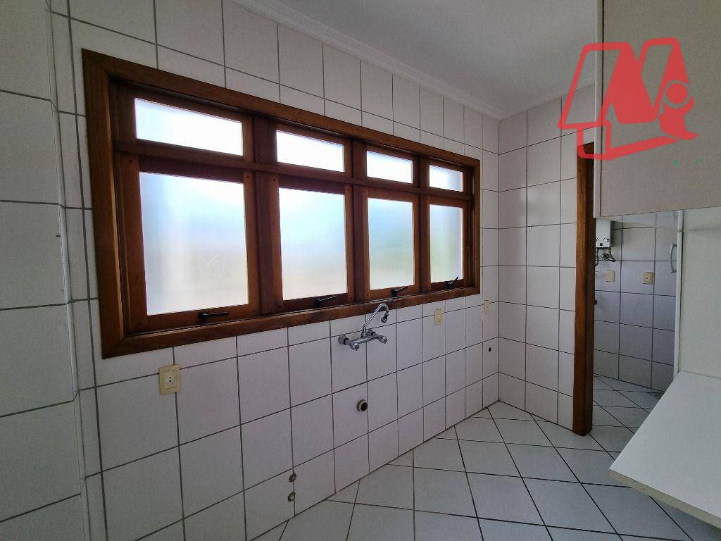 Apartamento para alugar com 2 quartos, 75m² - Foto 7