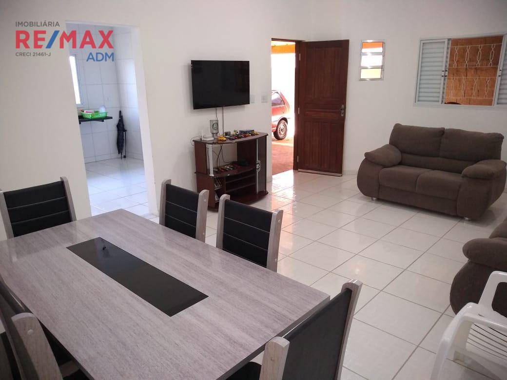 Casa à venda com 3 quartos, 250m² - Foto 2