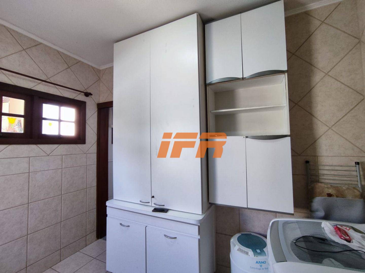 Sobrado à venda com 4 quartos, 300m² - Foto 60