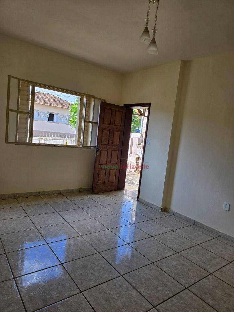 Casa, 4 quartos, 140 m² - Foto 4