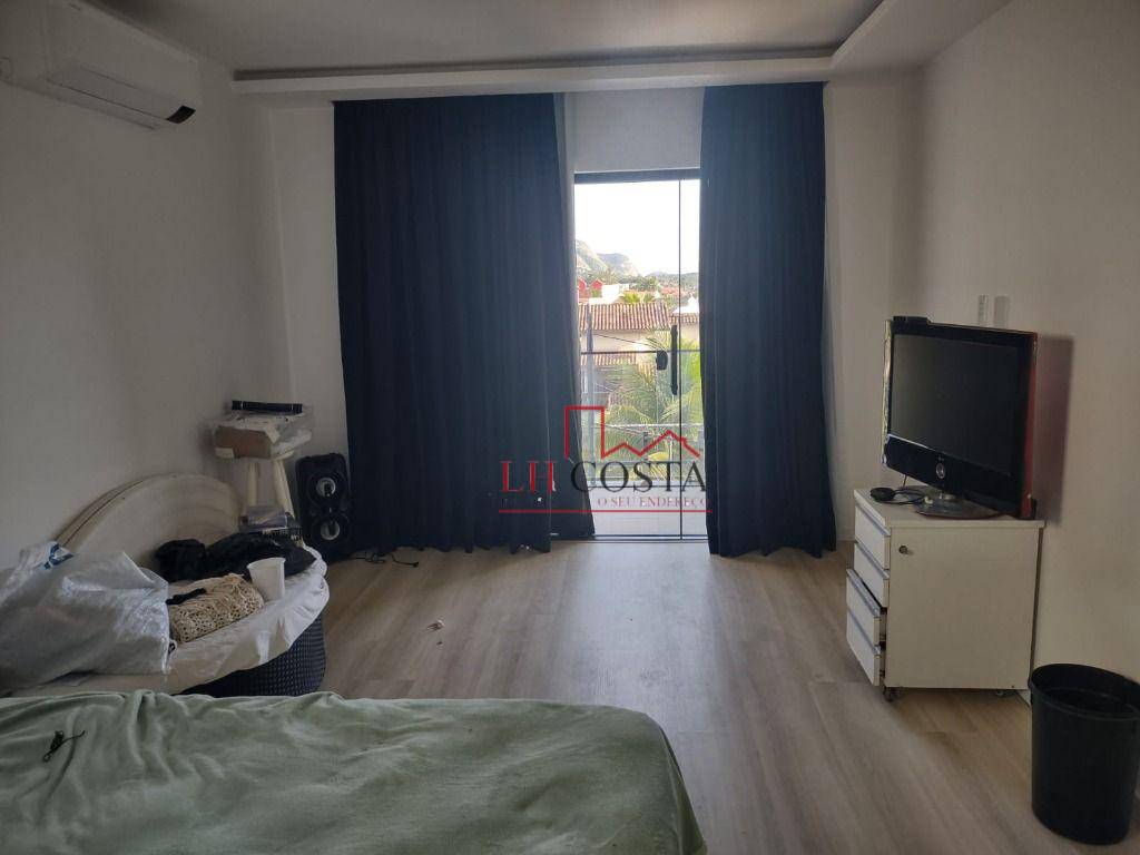 Casa de Condomínio à venda com 3 quartos, 380m² - Foto 31