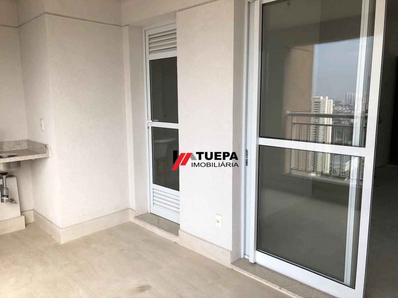 Apartamento à venda com 2 quartos, 77m² - Foto 1