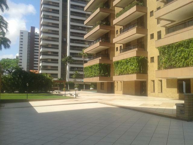 Apartamento à venda com 4 quartos, 540m² - Foto 2