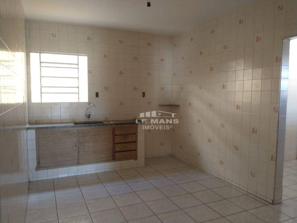 Casa à venda com 3 quartos, 101m² - Foto 17