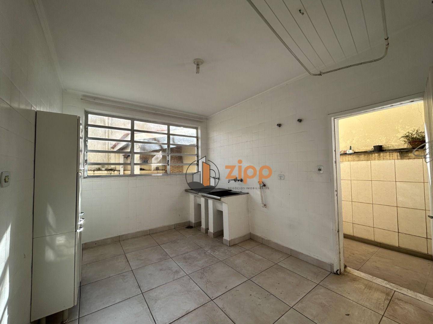 Sobrado à venda com 4 quartos, 256m² - Foto 21