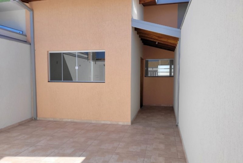 Casa à venda com 3 quartos, 140m² - Foto 2