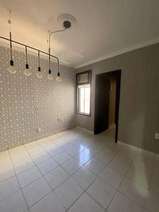 Casa à venda com 3 quartos, 156m² - Foto 2