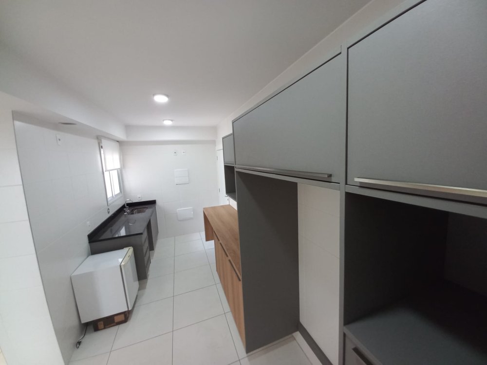 Apartamento à venda com 3 quartos, 134m² - Foto 7