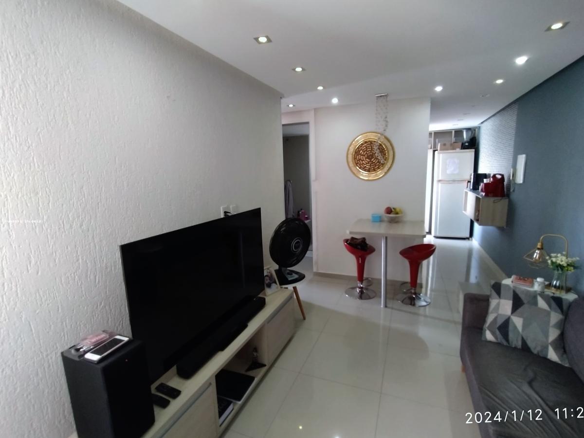 Apartamento à venda com 2 quartos, 45m² - Foto 2