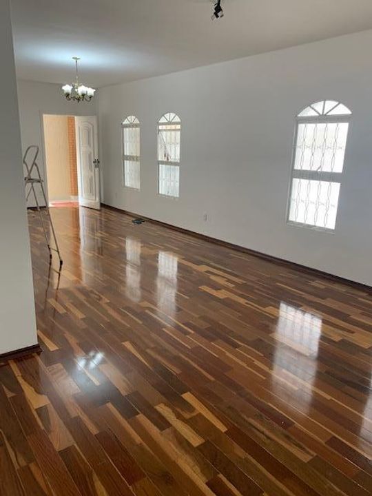 Casa à venda com 3 quartos, 210m² - Foto 4