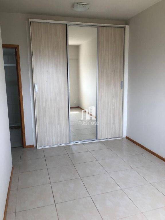 Apartamento à venda com 2 quartos, 68m² - Foto 3