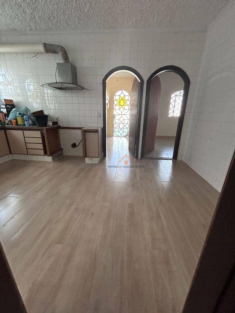 Sobrado à venda e aluguel com 4 quartos, 608m² - Foto 20