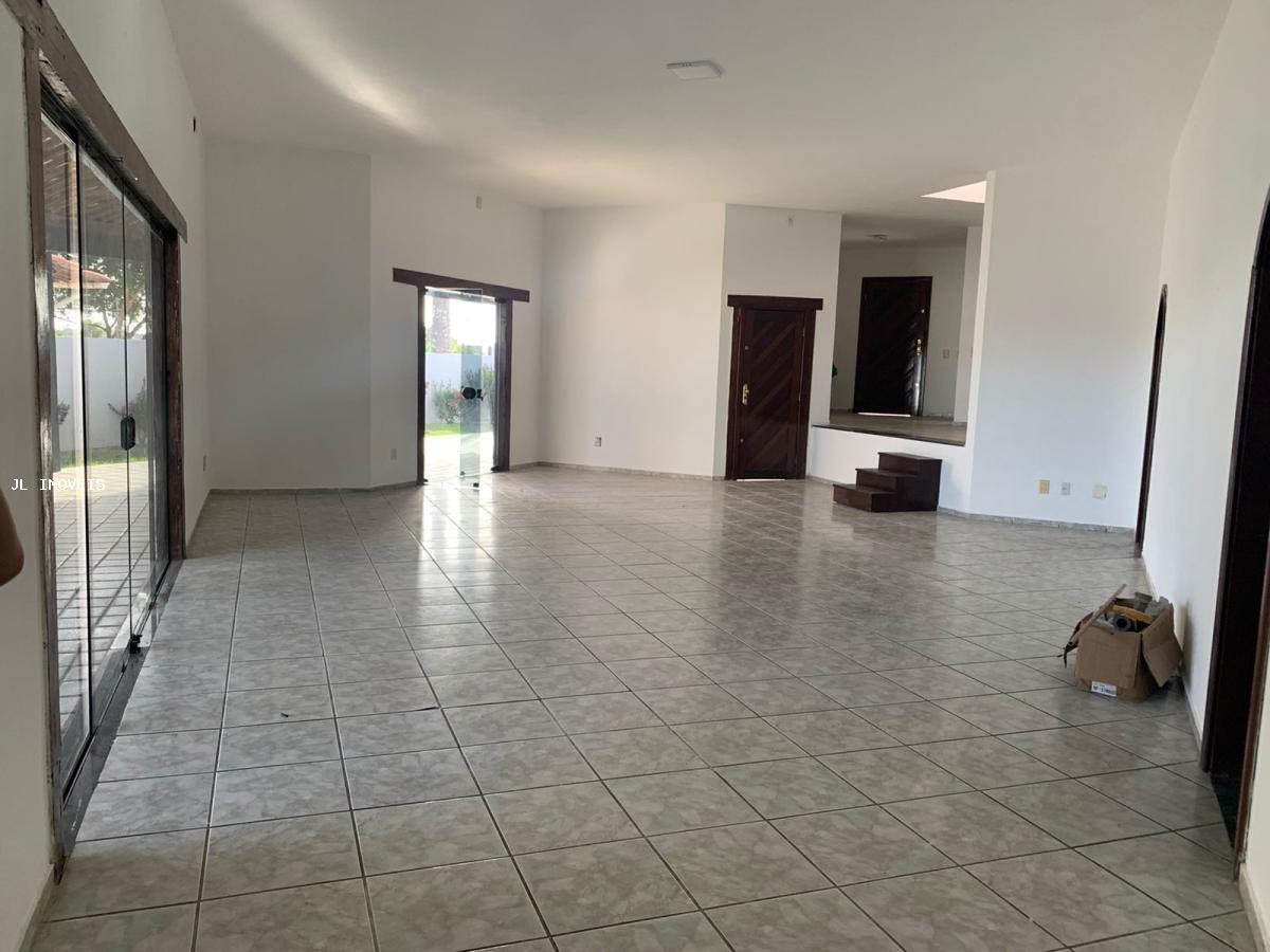 Casa para alugar com 4 quartos, 600m² - Foto 12