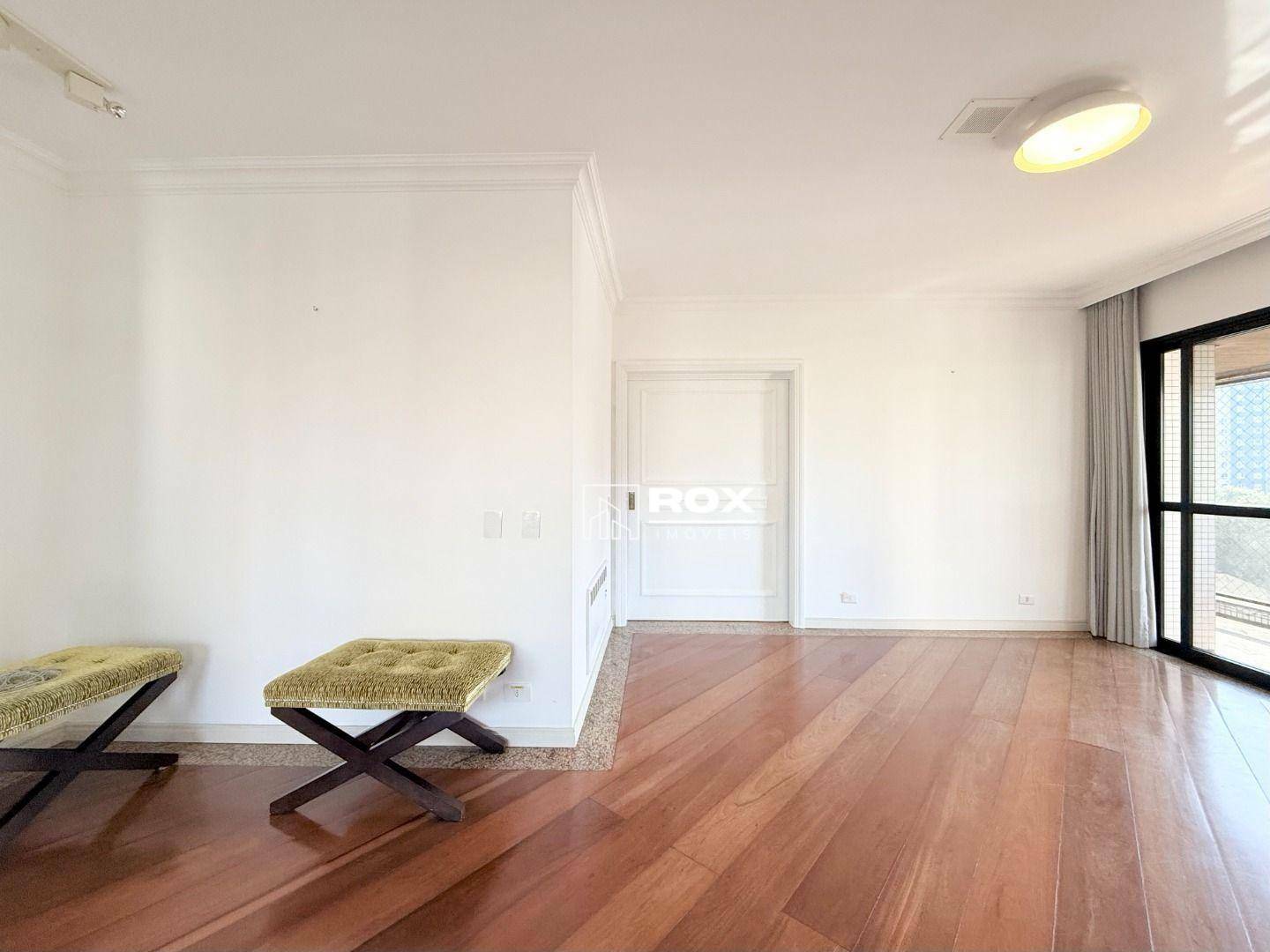 Apartamento para alugar com 4 quartos, 428m² - Foto 8
